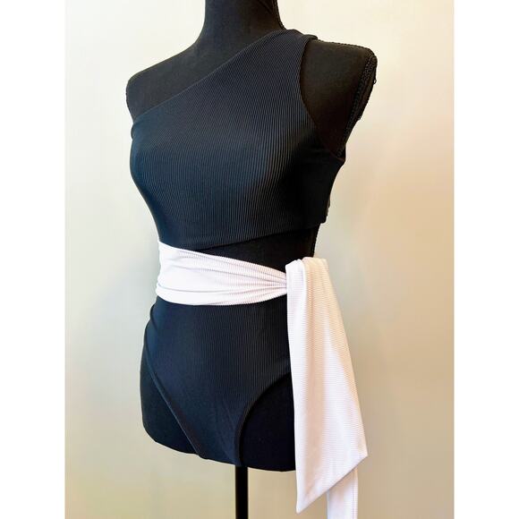 Beach Riot Women's Charlie One Piece in Black/White Medium Tie Waist Ribbed - Picture 4 of 4